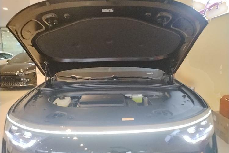 Used Hima AITO M8 2025 Extended-Range Max+ Version 53.4 kWh 6-Seater Edition Engine Bay