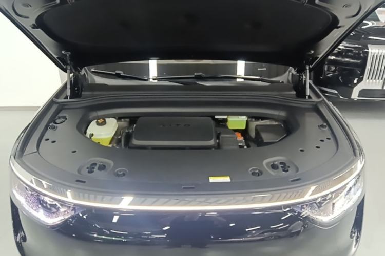 Used Hima AITO M8 2025 Extended-Range Ultra Version 53.4 kWh 6-Seater Edition Engine Bay