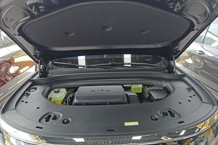 Used Hima AITO M8 2025 Extended-Range Max+ Version 53.4 kWh 6-Seater Edition Engine Bay