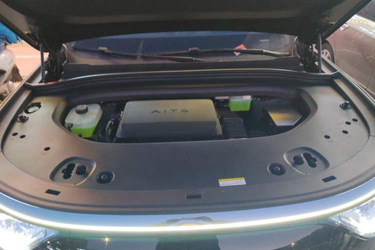 Used Hima AITO M8 2025 Extended-Range Max+ Version 53.4 kWh 6-Seater Edition Engine Bay