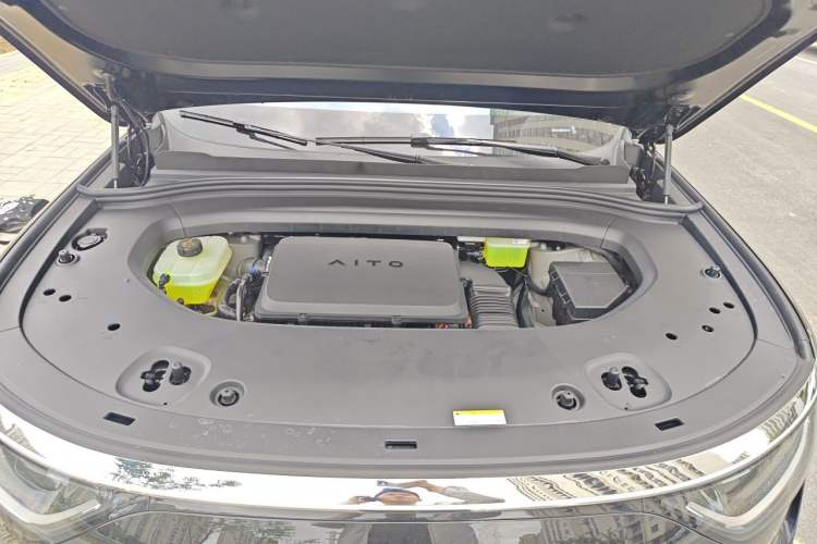 Used Hima AITO M8 2025 Model Range-Extender Max Edition 53.4 kWh, 5-seat version (896-line LiDAR) Engine Bay