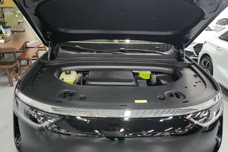 Used Hima AITO M8 2025 Extended-Range Ultra Version 53.4 kWh 6-Seater Edition Engine Bay