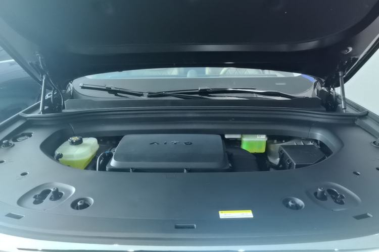 Used Hima AITO M8 2025 Extended-Range Ultra Version 53.4 kWh 6-Seater Edition Engine Bay