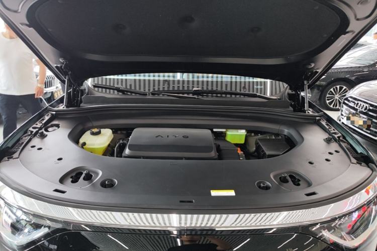 Used Hima AITO M8 2025 Extended-Range Ultra Version 53.4 kWh 6-Seater Edition Engine Bay