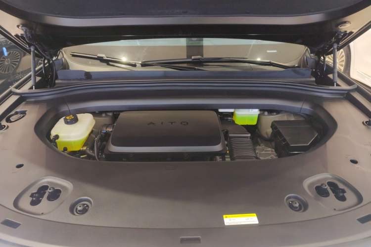 Used Hima AITO M8 2025 Extended-Range Max+ Version 53.4 kWh 6-Seater Edition Engine Bay