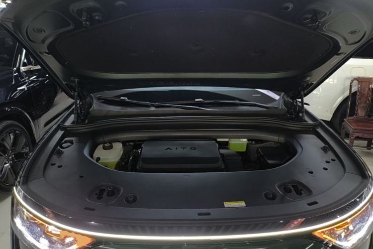 Used Hima AITO M8 2025 Extended-Range Ultra Version 53.4 kWh 6-Seater Edition Engine Bay