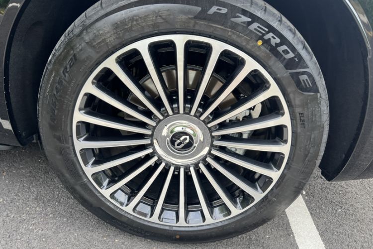 Used Hima AITO M8 2025 Extended-Range Max+ Version 53.4 kWh 5-Seater Edition Exterior 1