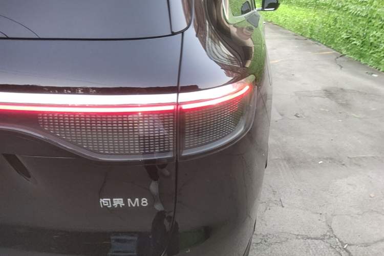 Used Hima AITO M8 2025 Extended-Range Ultra Version 53.4 kWh 6-Seater Edition Exterior 1