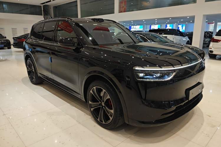 Used Hima AITO M8 2025 Extended-Range Ultra Version 53.4 kWh 6-Seater Edition Exterior 1