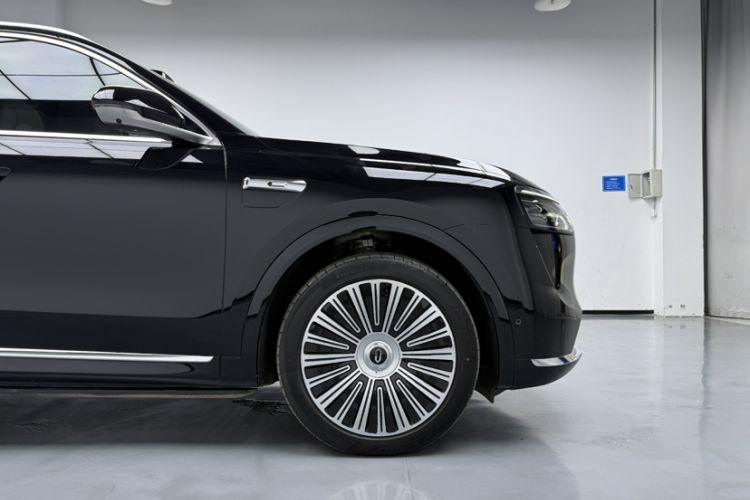 Used Hima AITO M8 2025 Extended-Range Ultra Version 53.4 kWh 6-Seater Edition Exterior 14