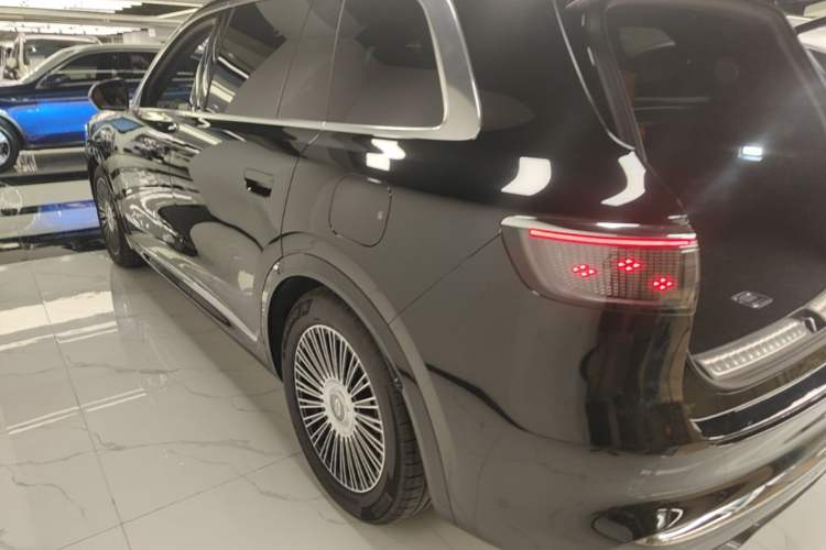 Used Hima AITO M8 2025 Extended-Range Max+ Version 53.4 kWh 5-Seater Edition Exterior 2