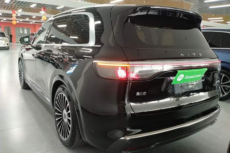 Used Hima AITO M8 2025 Extended-Range Ultra Version 53.4 kWh 6-Seater Edition Exterior 2