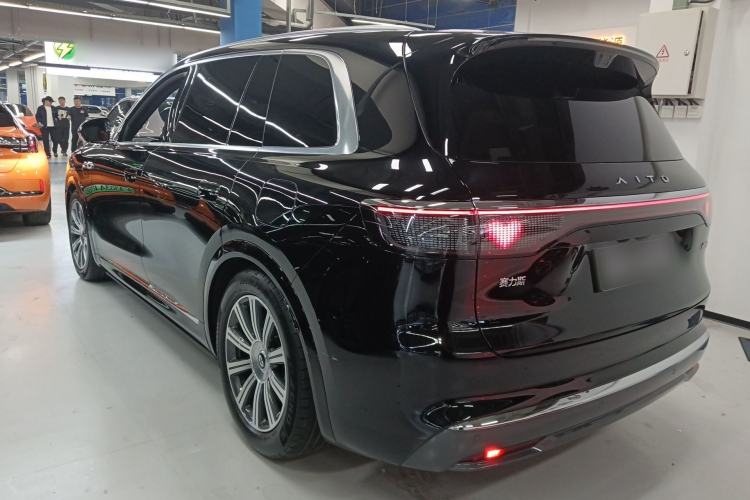 Used Hima AITO M8 2025 Extended-Range Max+ Version 53.4 kWh 6-Seater Edition Exterior 2