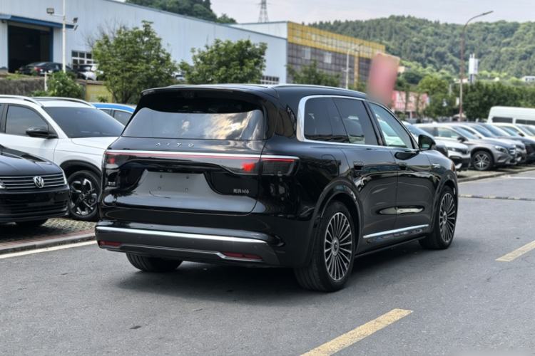 Used Hima AITO M8 2025 Extended-Range Max+ Version 53.4 kWh 6-Seater Edition Exterior 2