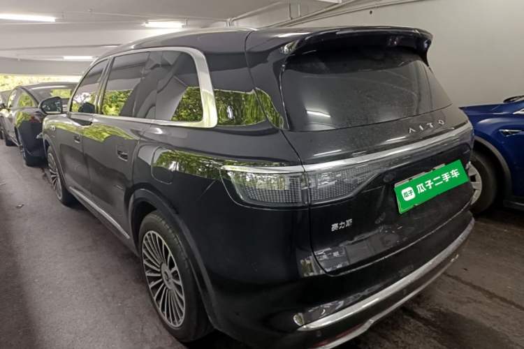 Used Hima AITO M8 2025 Extended-Range Max+ Version 53.4 kWh 6-Seater Edition Exterior 2