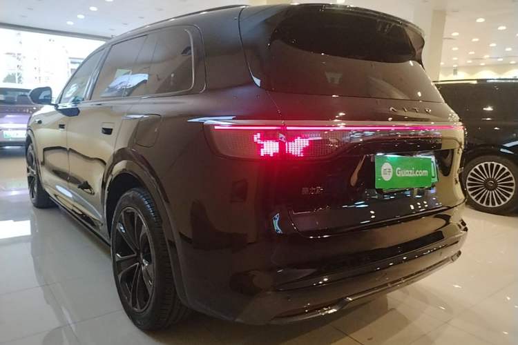 Used Hima AITO M8 2025 Extended-Range Max+ Version 53.4 kWh 6-Seater Edition Exterior 2