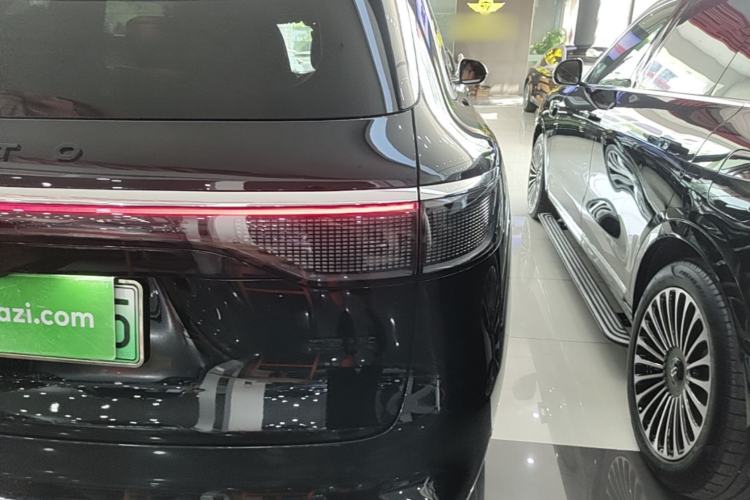 Used Hima AITO M8 2025 Extended-Range Max Version 37 kWh 6-Seater Exterior 3