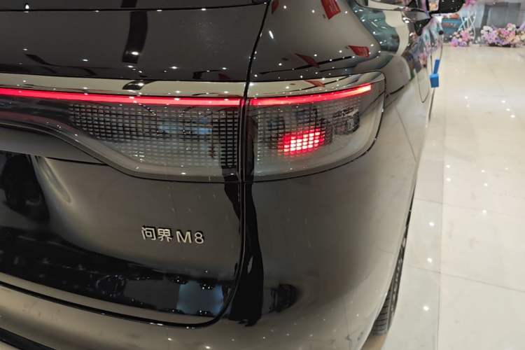 Used Hima AITO M8 2025 Extended-Range Ultra Version 53.4 kWh 6-Seater Edition Exterior 3