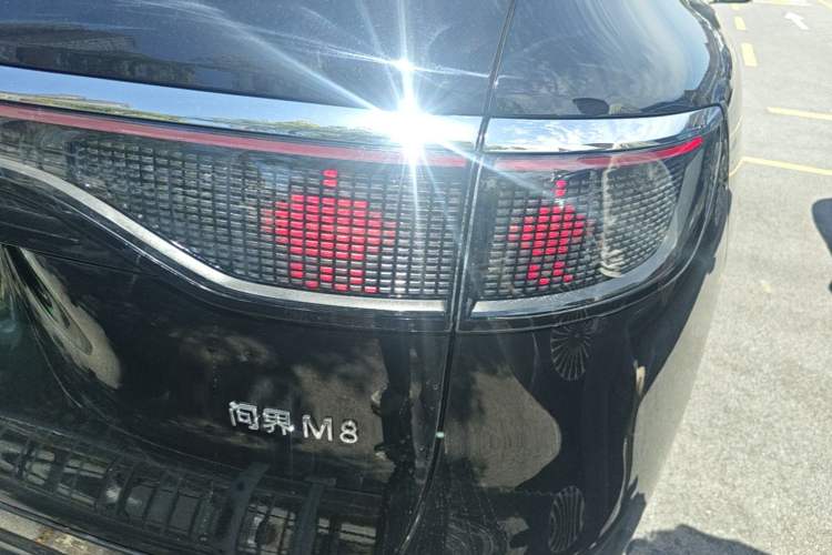 Used Hima AITO M8 2025 Extended-Range Max+ Version 53.4 kWh 5-Seater Edition Exterior 3
