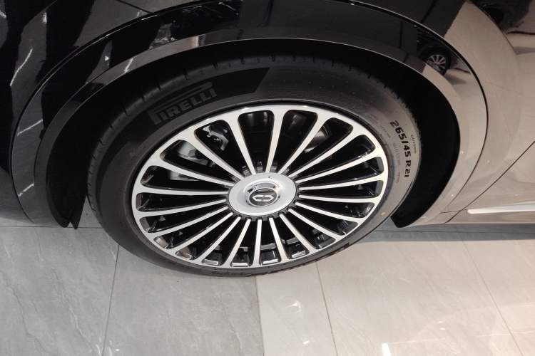 Used Hima AITO M8 2025 Extended-Range Ultra Version 53.4 kWh 6-Seater Edition Exterior 4