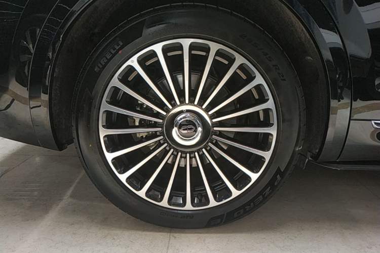 Used Hima AITO M8 2025 Extended-Range Ultra Version 53.4 kWh 6-Seater Edition Exterior 5