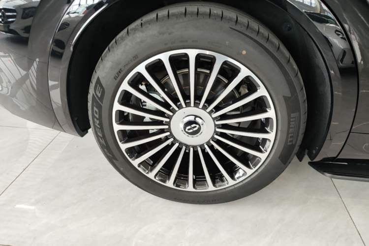 Used Hima AITO M8 2025 Extended-Range Ultra Version 53.4 kWh 6-Seater Edition Exterior 5