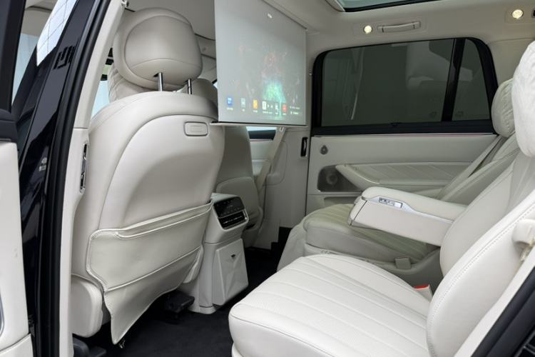 Used Hima AITO M8 2025 Extended-Range Ultra Version 53.4 kWh 6-Seater Edition Exterior 8