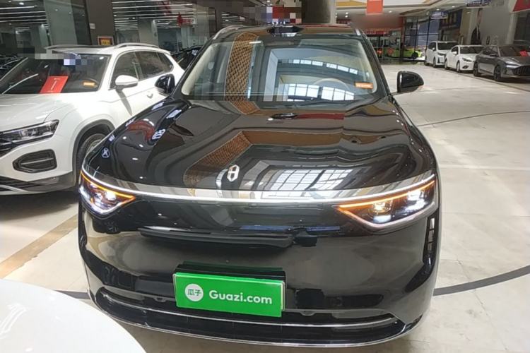 Used Hima AITO M8 2025 Extended-Range Ultra Version 53.4 kWh 6-Seater Edition Front