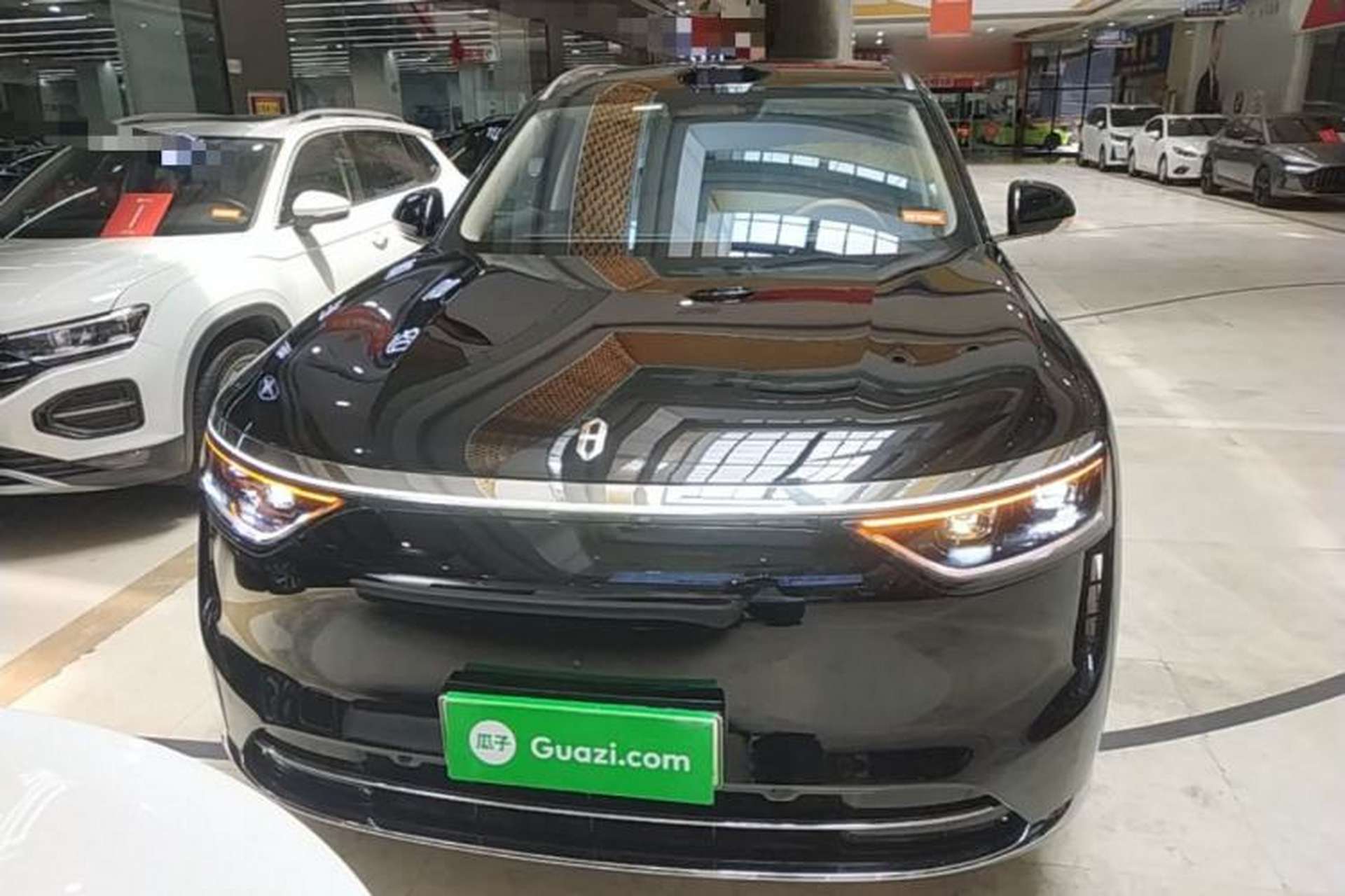 Used Hima AITO M8 2025 Extended-Range Ultra Version 53.4 kWh 6-Seater Edition Front