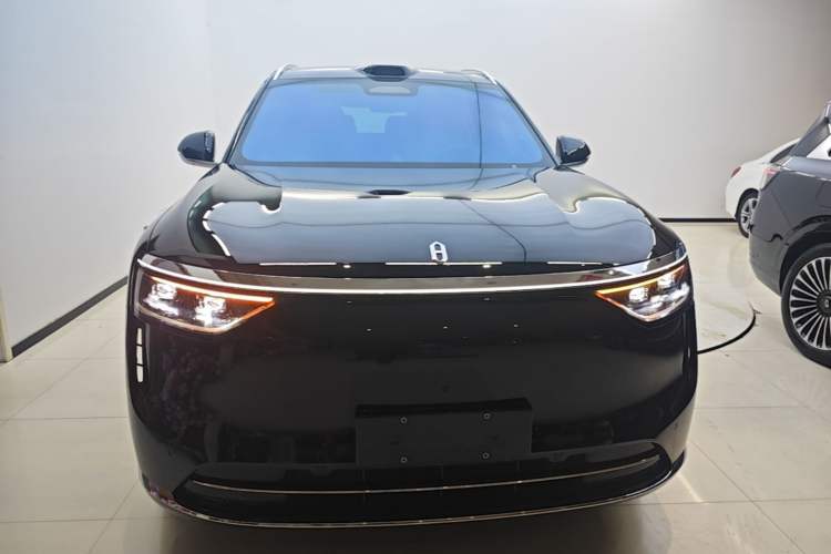 Used Hima AITO M8 2025 Extended-Range Max+ Version 53.4 kWh 6-Seater Edition Front