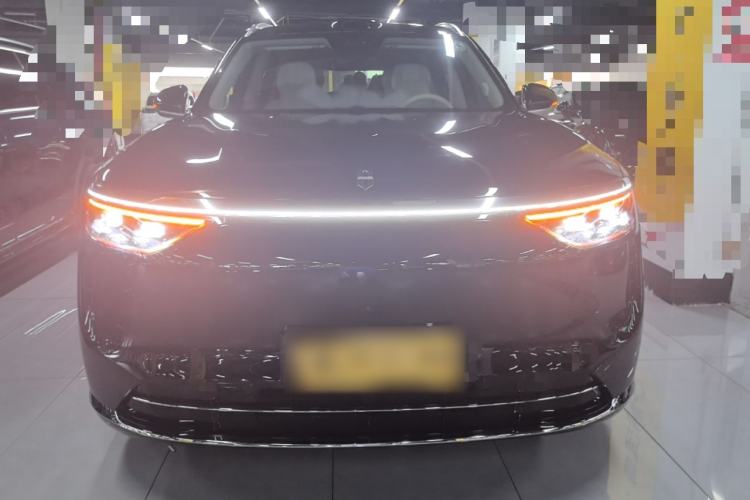 Used Hima AITO M8 2025 Extended-Range Max+ Version 53.4 kWh 5-Seater Edition Front