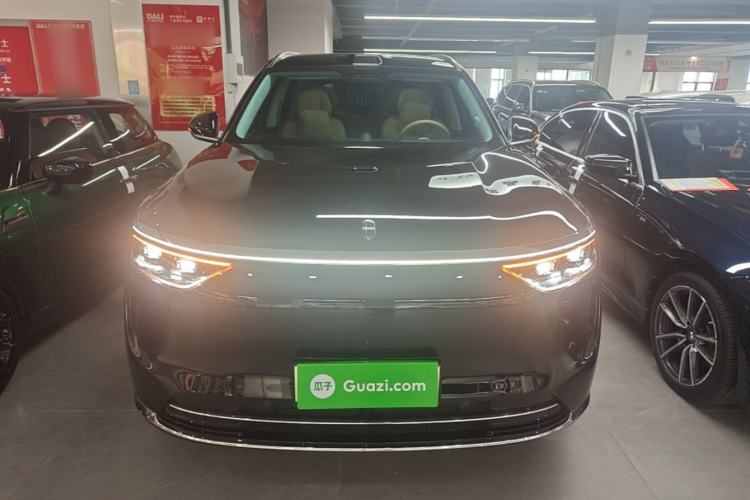 Used Hima AITO M8 2025 Extended-Range Max+ Version 53.4 kWh 6-Seater Edition Front