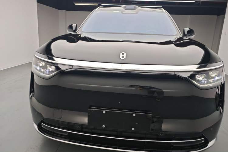 Used Hima AITO M8 2025 Extended-Range Max+ Version 53.4 kWh 6-Seater Edition Front