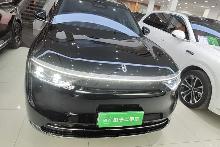 Used Hima AITO M8 2025 Extended-Range Max+ Version 53.4 kWh 5-Seater Edition Front
