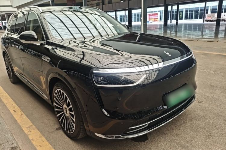 Used Hima AITO M8 2025 Extended-Range Ultra Version 53.4 kWh 6-Seater Edition Front Right 45 Deg