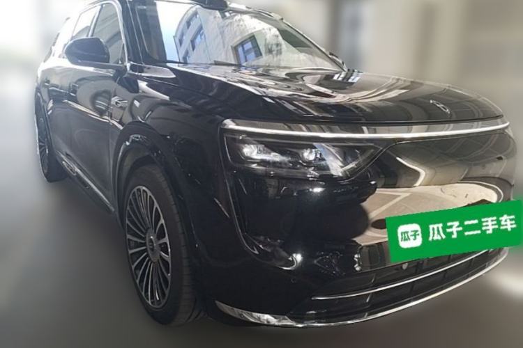 Used Hima AITO M8 2025 Extended-Range Ultra Version 53.4 kWh 6-Seater Edition Front Right 45 Deg