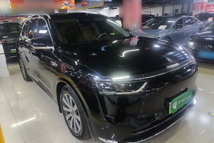 Used Hima AITO M8 2025 Extended-Range Max+ Version 53.4 kWh 6-Seater Edition Front Right 45 Deg