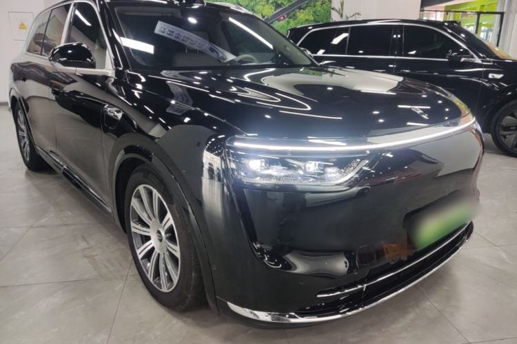 Used Hima AITO M8 2025 Extended-Range Max+ Version 53.4 kWh 5-Seater Edition Front Right 45 Deg
