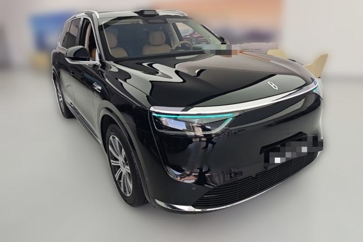 Used Hima AITO M8 2025 Extended-Range Max+ Version 53.4 kWh 5-Seater Edition Front Right 45 Deg