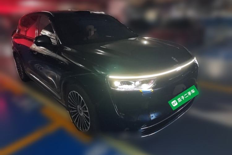 Used Hima AITO M8 2025 Extended-Range Max+ Version 53.4 kWh 6-Seater Edition Front Right 45 Deg
