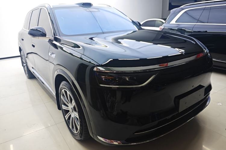 Used Hima AITO M8 2025 Extended-Range Max+ Version 53.4 kWh 6-Seater Edition Front Right 45 Deg