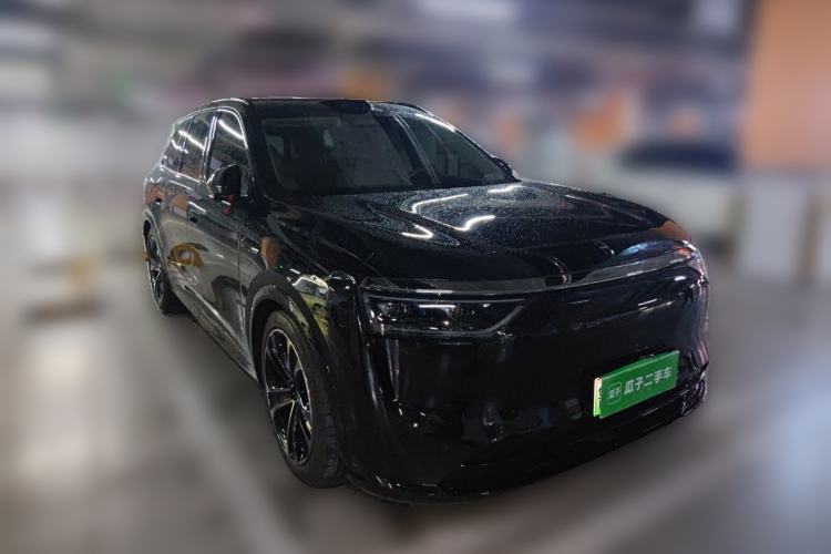 Used Hima AITO M8 2025 Extended-Range Max+ Version 53.4 kWh 5-Seater Edition Front Right 45 Deg