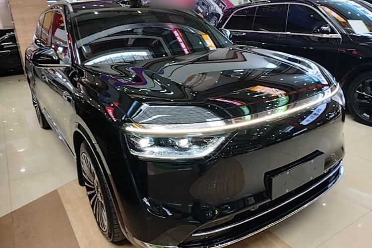 Used Hima AITO M8 2025 Extended-Range Max+ Version 53.4 kWh 6-Seater Edition Front Right 45 Deg