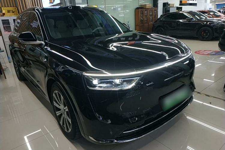 Used Hima AITO M8 2025 Extended-Range Max Version 37 kWh 5-Seater Front Right 45 Deg