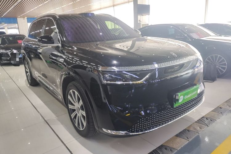 Used Hima AITO M8 2025 Extended-Range Max+ Version 53.4 kWh 6-Seater Edition Front Right 45 Deg