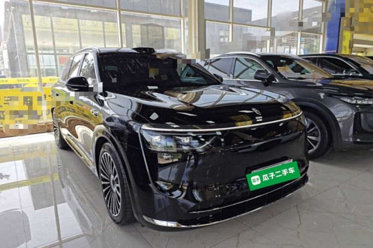 Used Hima AITO M8 2025 Extended-Range Max+ Version 53.4 kWh 6-Seater Edition Front Right 45 Deg