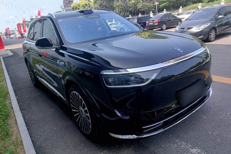 Used Hima AITO M8 2025 Extended-Range Ultra Version 53.4 kWh 6-Seater Edition Front Right 45 Deg