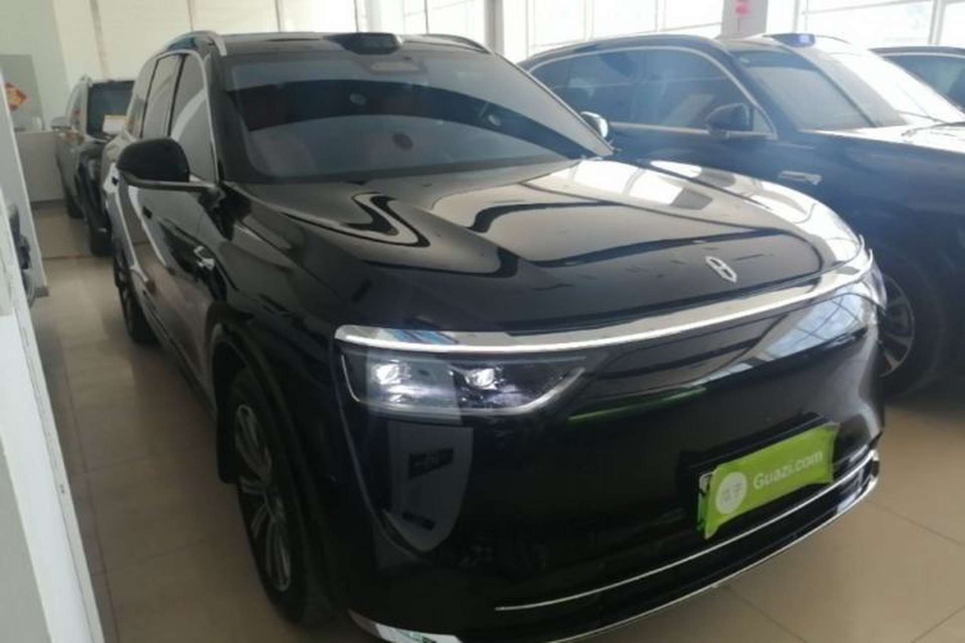 Used Hima AITO M8 2025 Extended-Range Max+ Version 53.4 kWh 5-Seater Edition Front Right 45 Deg