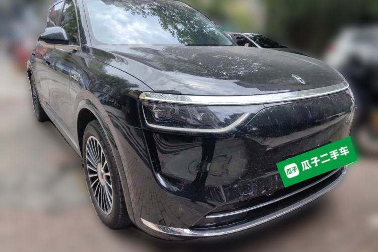 Used Hima AITO M8 2025 Extended-Range Ultra Version 53.4 kWh 6-Seater Edition Front Right 45 Deg
