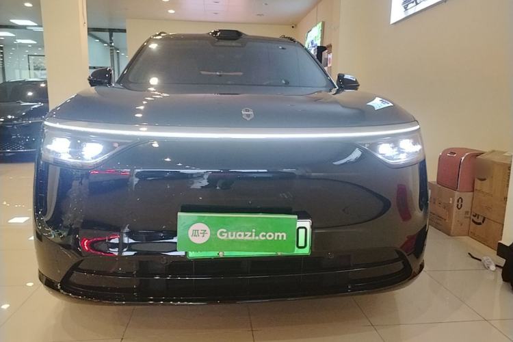 Used Hima AITO M8 2025 Extended-Range Max+ Version 53.4 kWh 6-Seater Edition Front